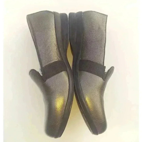 Dansko Womens Addy Loafer Shoes Metallic Leather Round Toe Slip On 9.5-10 EUR 40 - Picture 3 of 7